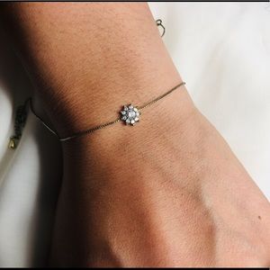 Cute Dainty Minimalistic Floral Bracelet